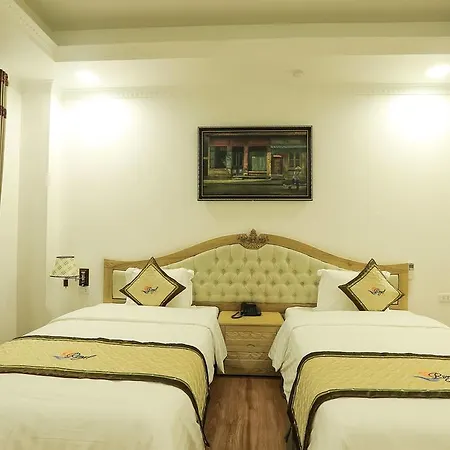 Royal Hotel