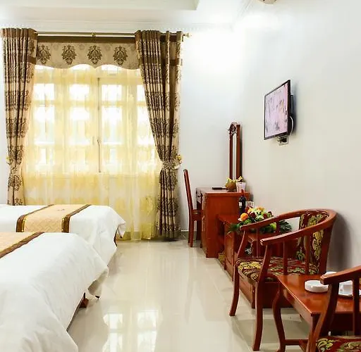 Khách sạn Royal Hạ Long