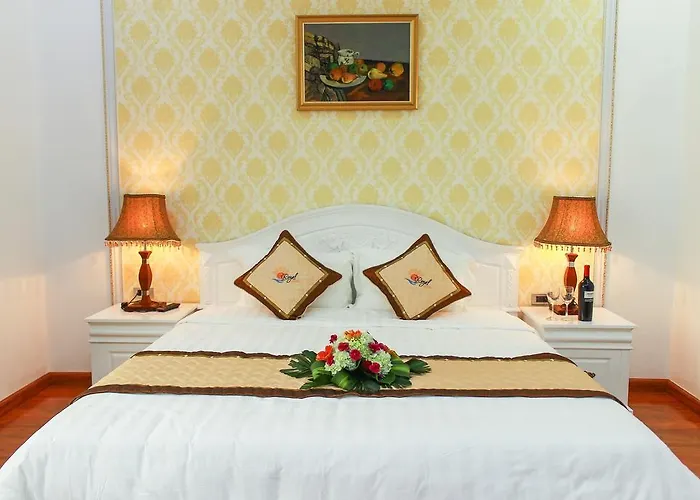 Royal Khách sạn Hạ Long