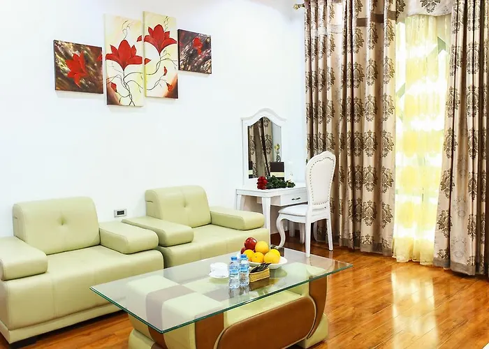 Royal Khách sạn 2*