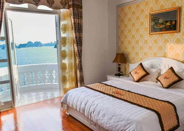 Khách sạn Royal