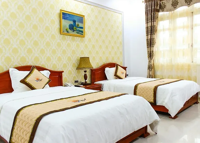 Royal Khách sạn 2*