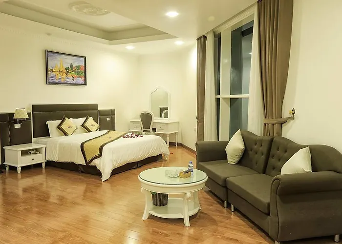Khách sạn Royal Hạ Long