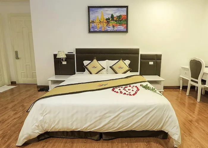 Khách sạn Royal 2*