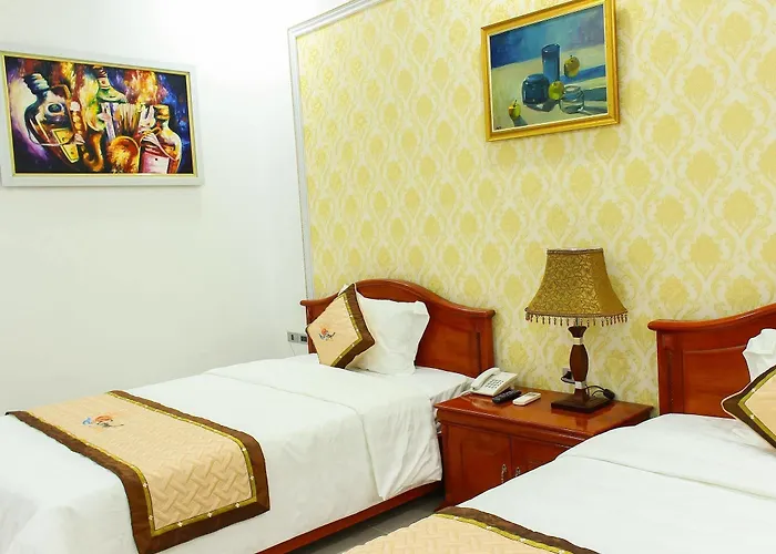 Khách sạn Royal Hạ Long